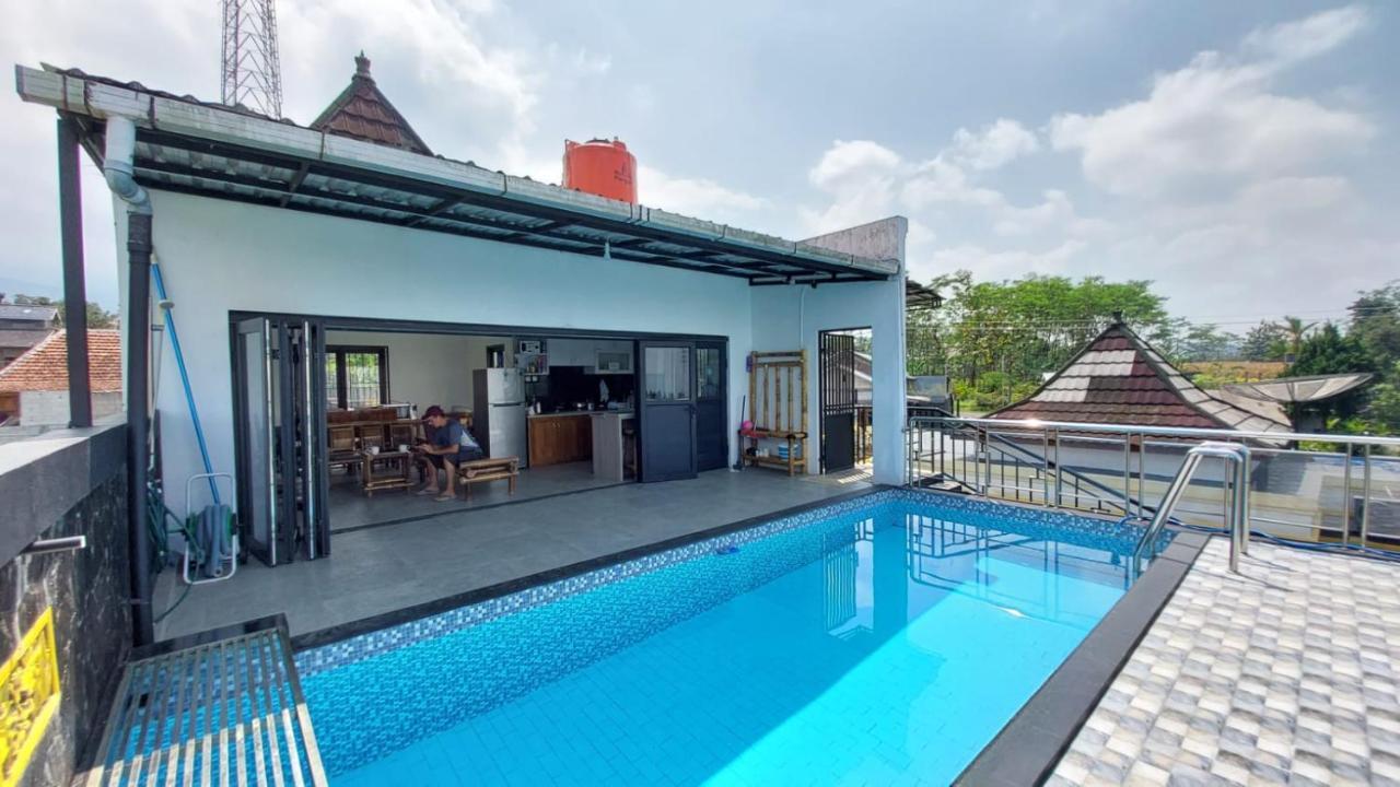 Pool Villa Saung Suluh Purwokerto Exterior foto